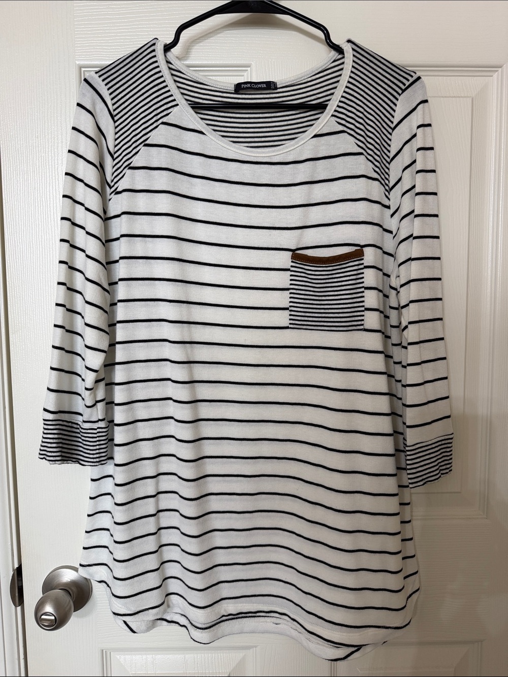 Pink Clover Striped Scoop Neck Pocket Top - Black & White